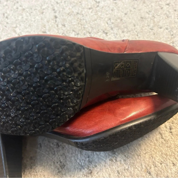 Arnold Churgin red leather ankle boots worn under 5 times mint  condition 8.5 - Picture 10 of 16